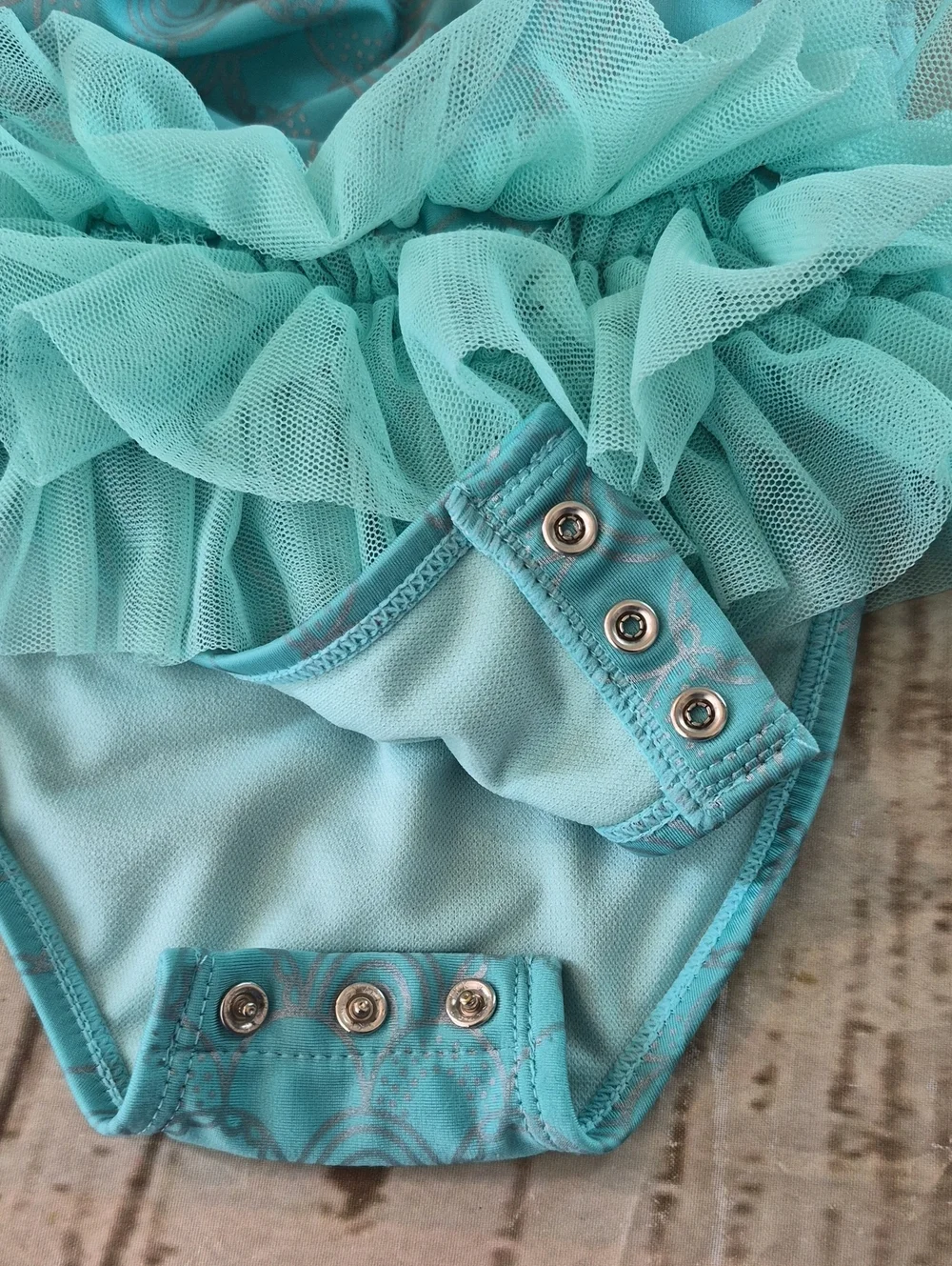 Cat & Jack One Piece Swimsuit With Attached Tutu Style Skirt Size 18‎ Months
